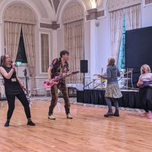 Advent Calendar day 13 – Air Guitar Workshop &amp; Performance